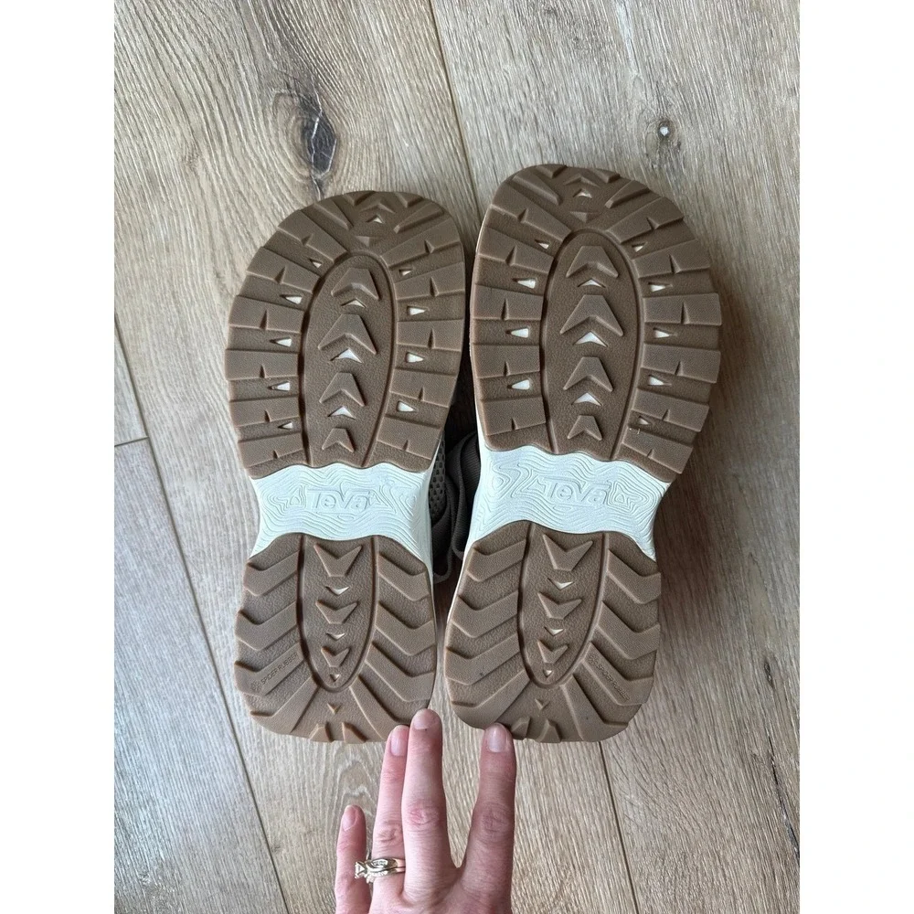 Teva Outflow‎ Universal NWOT Birch Feather Size 9